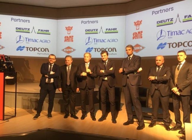 UNCAI foto di gruppo con Rossi